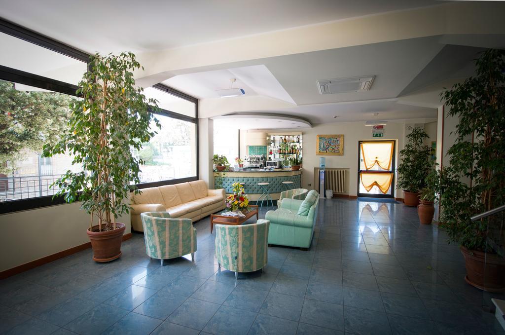 Hotel Gabbiano 3*